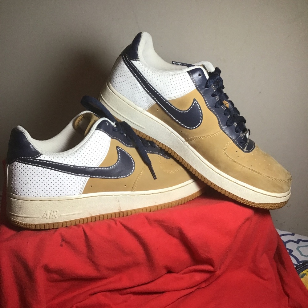 😎 Rare, Nikes, Air Force 1, Wheat Philadelphia XXV, size 10, good/fair cond.🔥